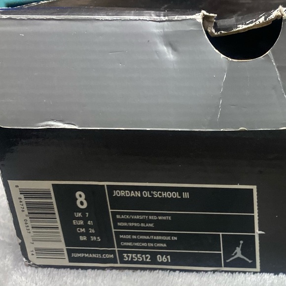 I purchased this item from the Nike Store. This Shoe is too Small. - Picture 5 of 7